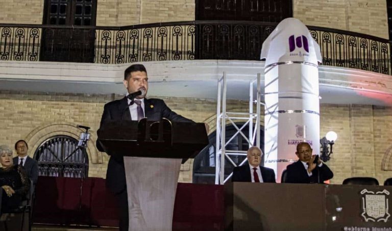 Alberto Granados toma protesta como alcalde de Matamoros.